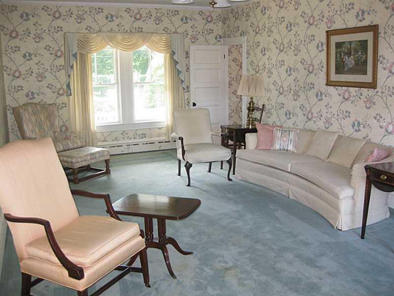 1125 Main Road Tiverton, RI 02878 - Photo 15 of 25 Living Room.