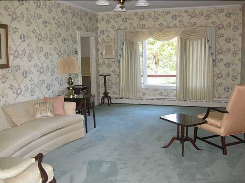 1125 Main Road Tiverton, RI 02878 - Photo 16 of 25 Living Room.