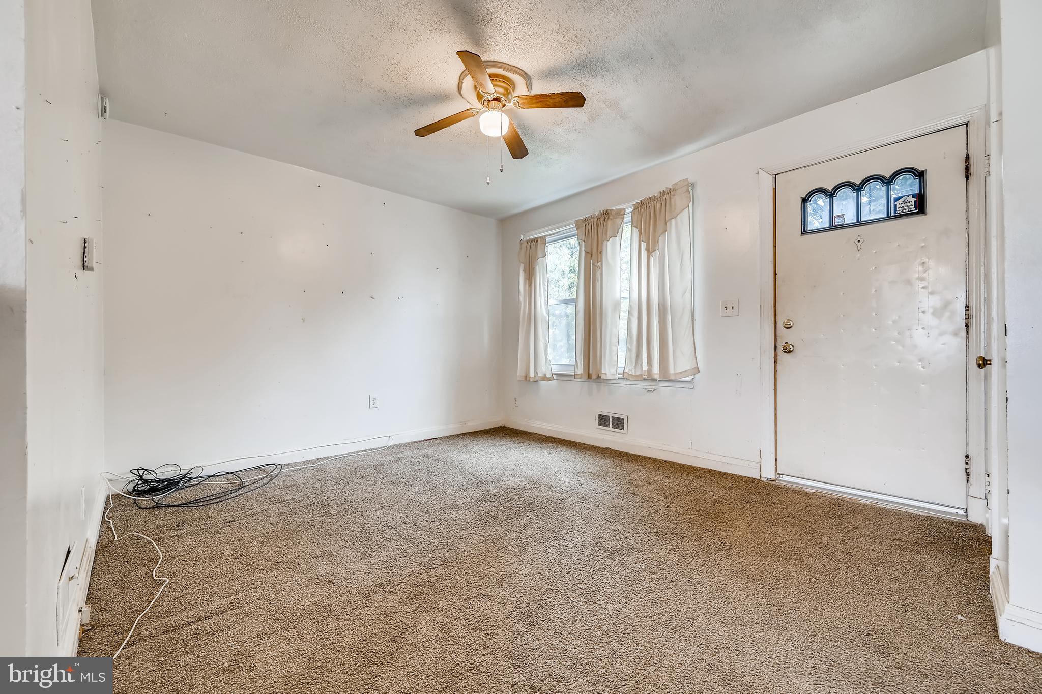 739 Arncliffe Road Essex, MD 21221 - Photo 3 of 25