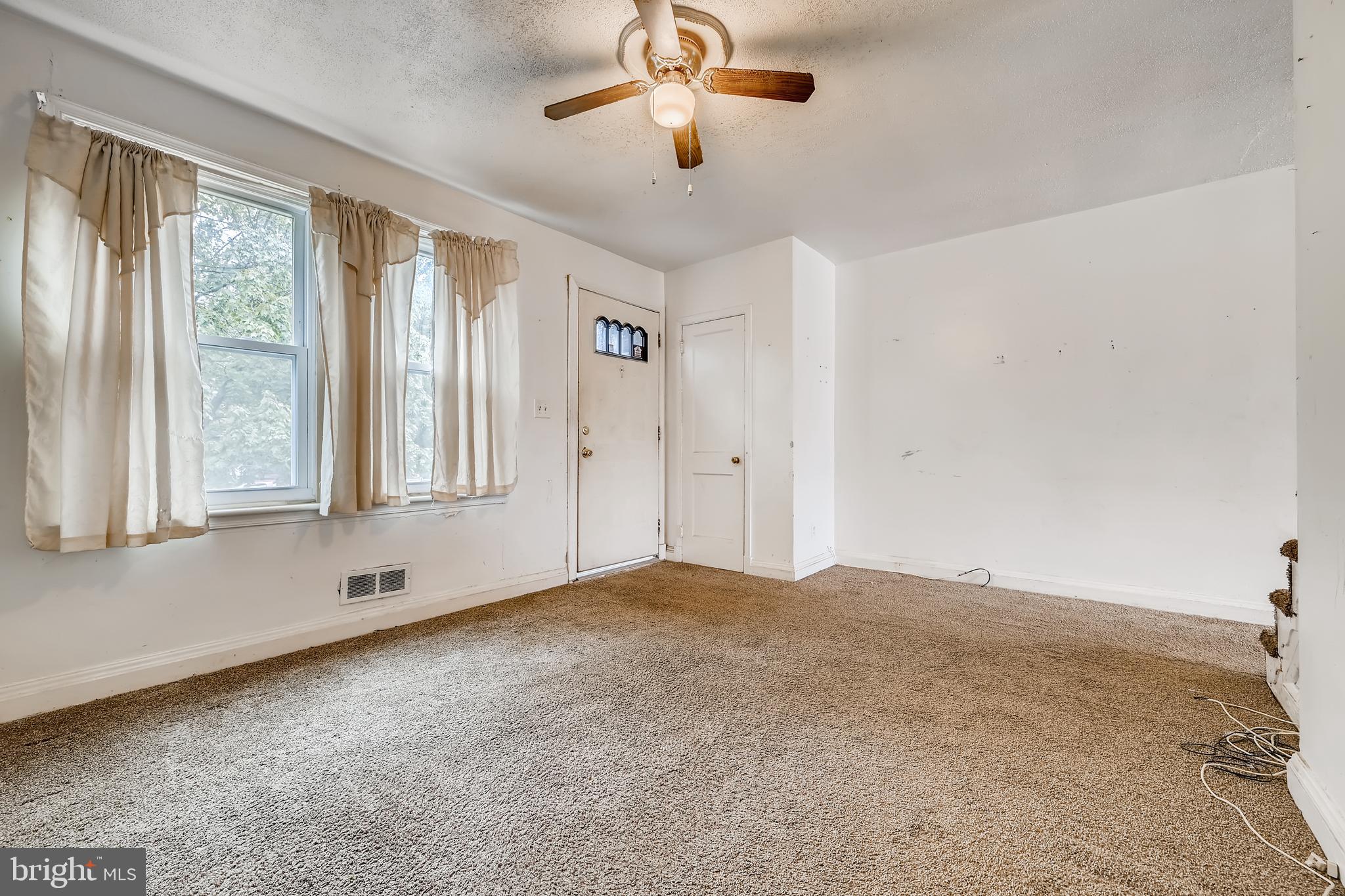 739 Arncliffe Road Essex, MD 21221 - Photo 5 of 25