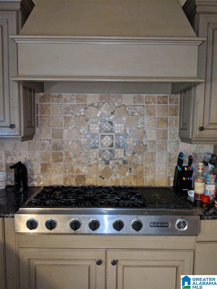 590 4th Avenue West Oneonta, AL 35121 - Photo 3 of 4