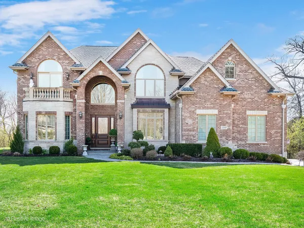 $2,500,000 | 11810 Cross Creek Court, Burr Ridge, IL 60527