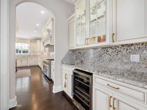 $2,500,000 | 11810 Cross Creek Court, Burr Ridge, IL 60527