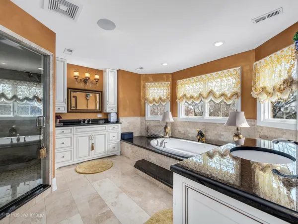 $2,500,000 | 11810 Cross Creek Court, Burr Ridge, IL 60527