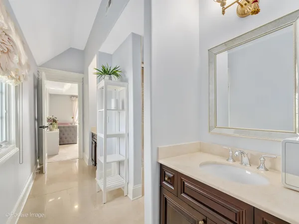 $2,500,000 | 11810 Cross Creek Court, Burr Ridge, IL 60527