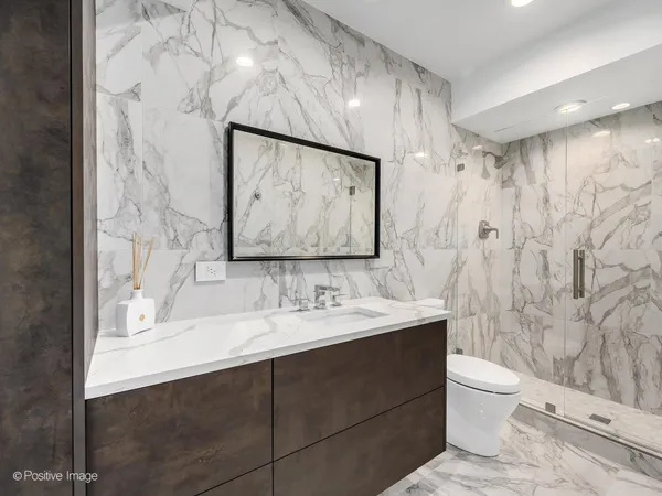 $2,500,000 | 11810 Cross Creek Court, Burr Ridge, IL 60527