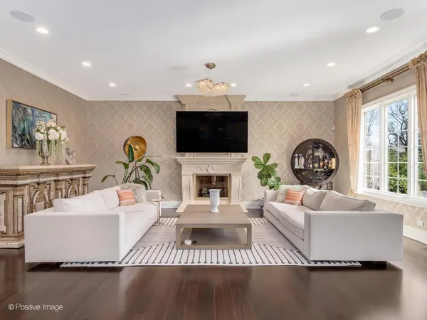 $2,500,000 | 11810 Cross Creek Court, Burr Ridge, IL 60527