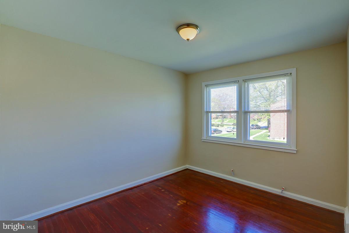 1004 St Dunstans Road Baltimore, MD 21212 - Photo 12 of 18 Bedroom
