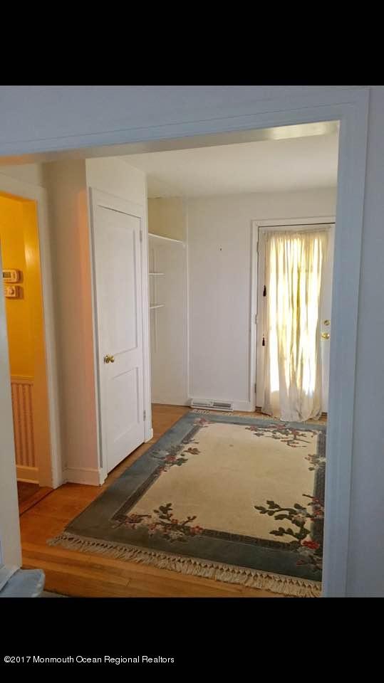 3 Pershing Place Keyport, NJ 07735 - Photo 4 of 19 Pershing 4