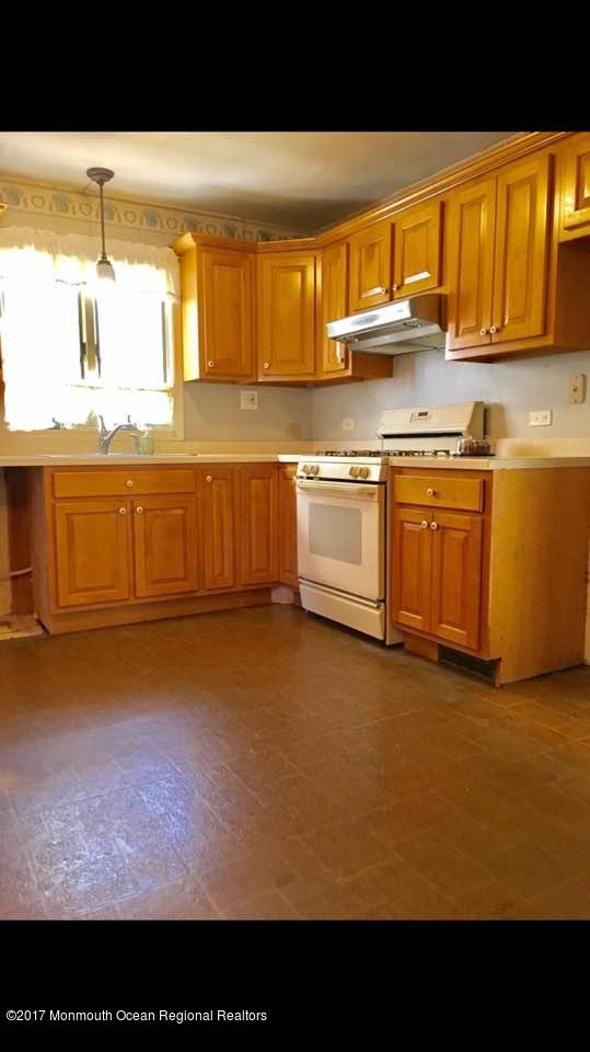 3 Pershing Place Keyport, NJ 07735 - Photo 8 of 19 Pershing 7