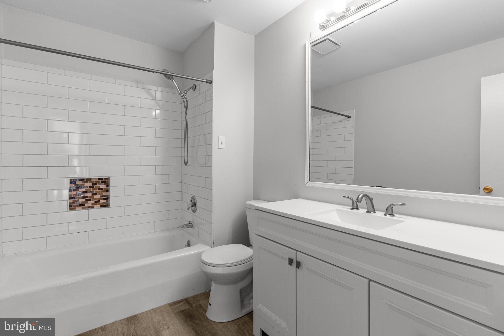 19 Eden Roc New Hope, PA 18938 - Photo 21 of 25 Hall Bath