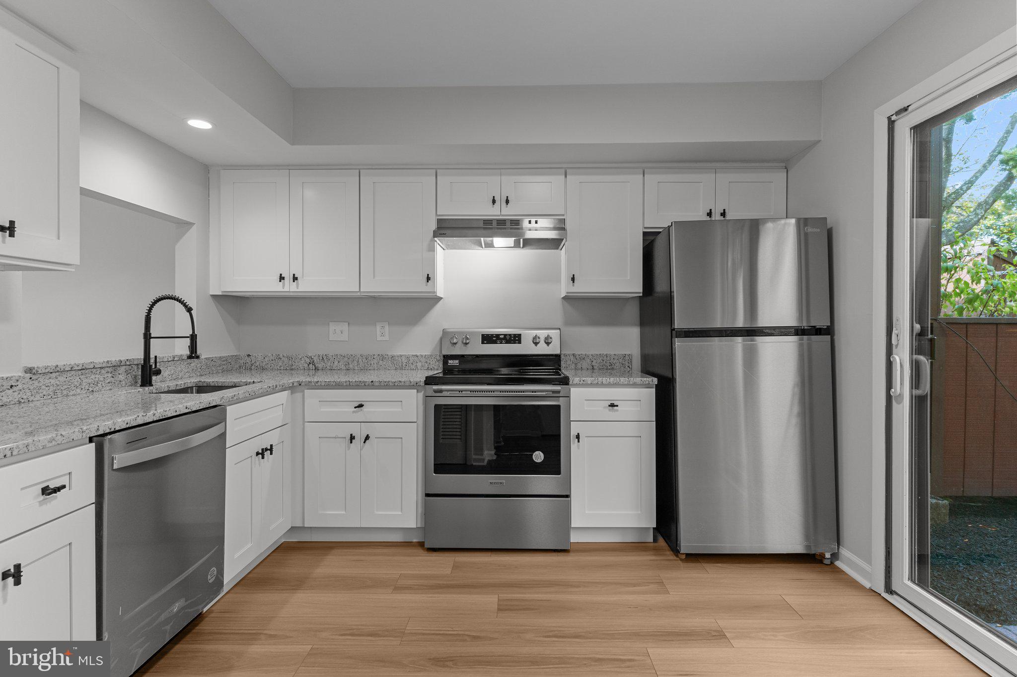 19 Eden Roc New Hope, PA 18938 - Photo 5 of 25 Kitchen