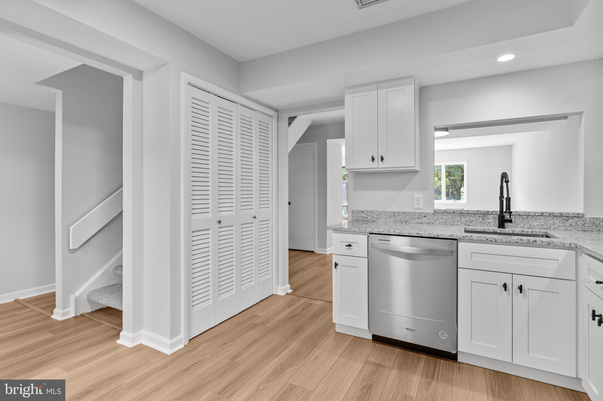 19 Eden Roc New Hope, PA 18938 - Photo 7 of 25 Kitchen