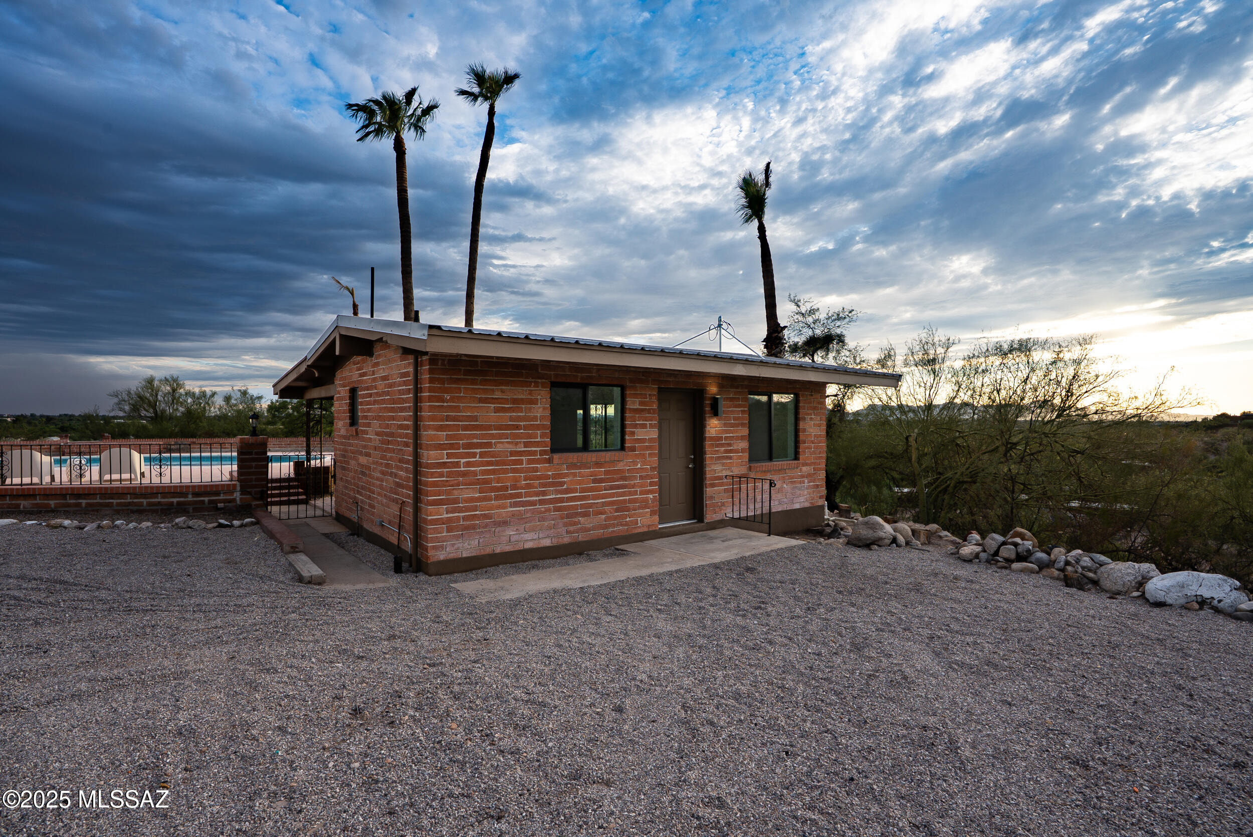 5240 East River House Road Tucson, AZ 85718 - Photo 33 of 49 Pool House