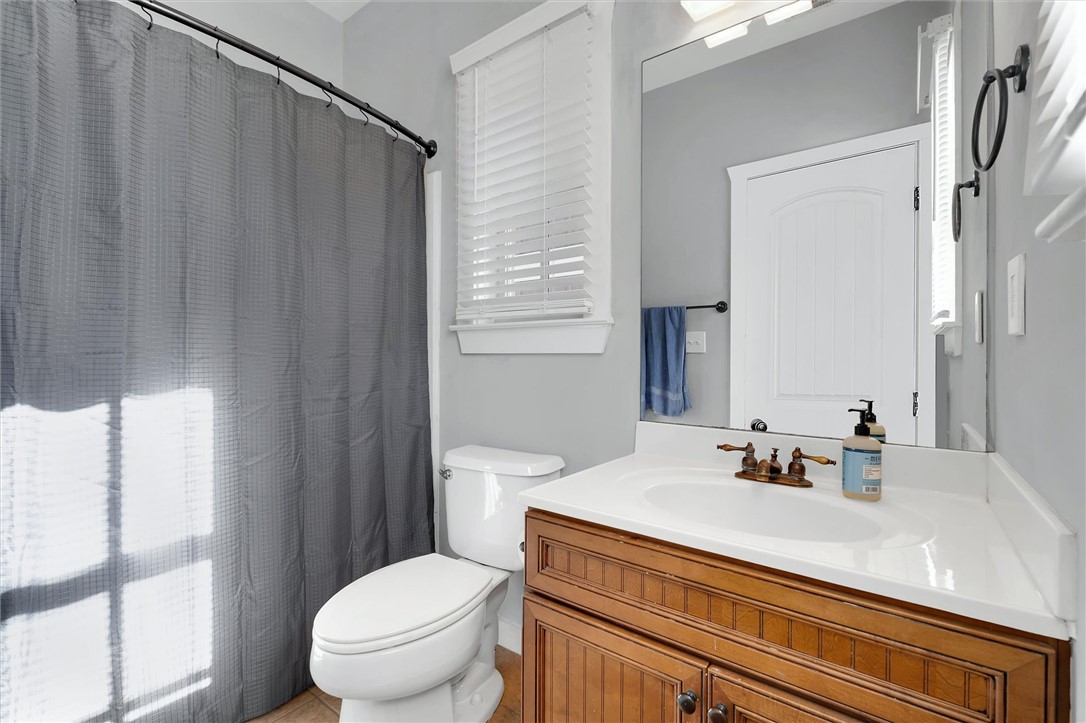 101 West Lane, Unit 1107 Clemson, SC 29631 - Photo 13 of 35 Bath #1