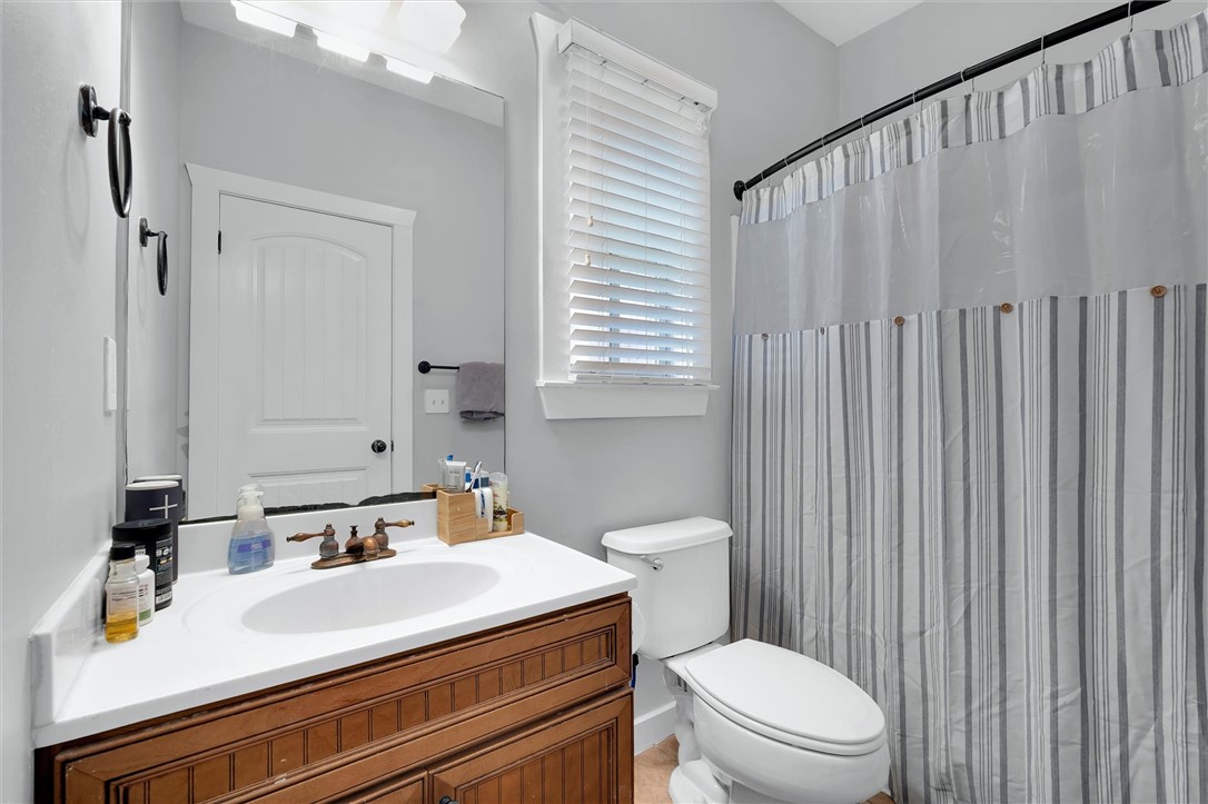 101 West Lane, Unit 1107 Clemson, SC 29631 - Photo 16 of 35 Bath #2