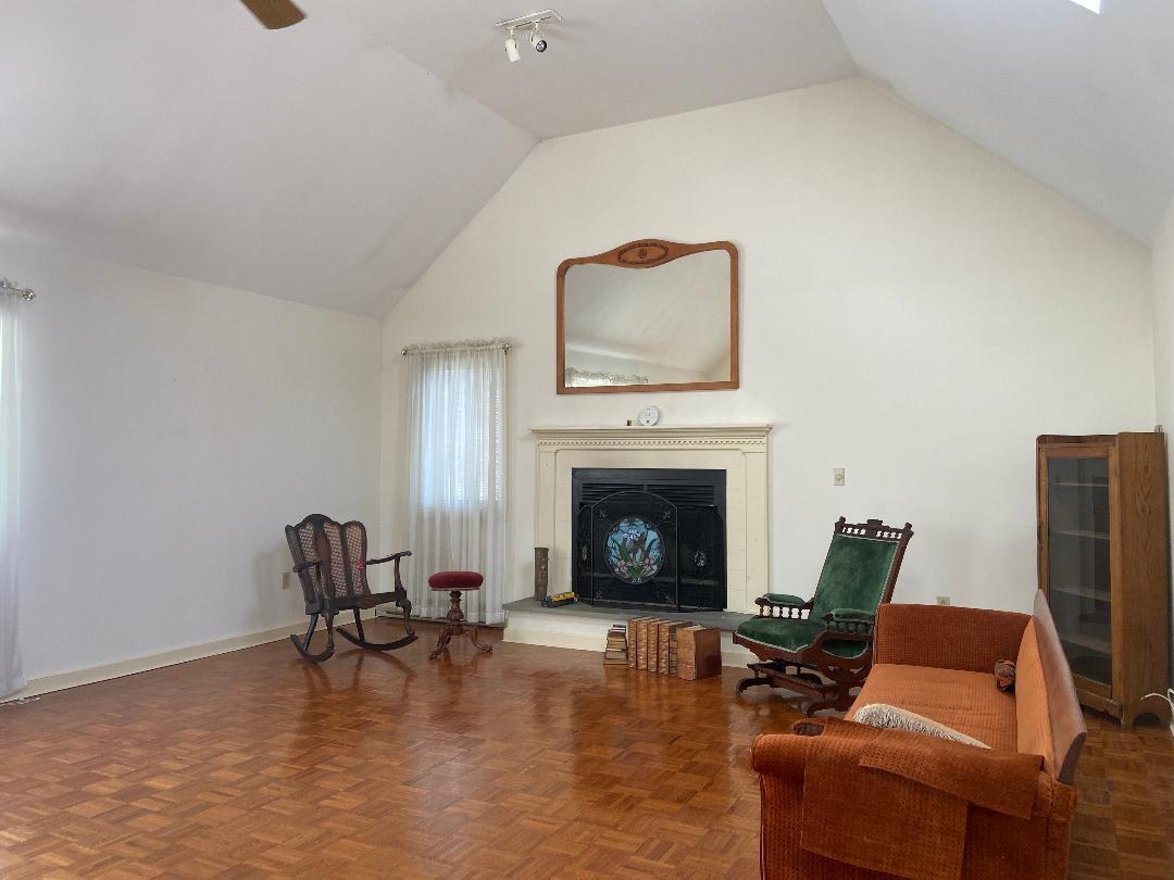 3 West Harbor Pond Road, Unit 3 West Boothbay Harbor, ME 04575 - Photo 13 of 19 Living rm