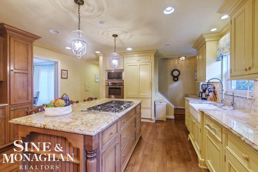 134 Merriweather Road Grosse Pointe Farms, MI 48236 - Photo 11 of 56