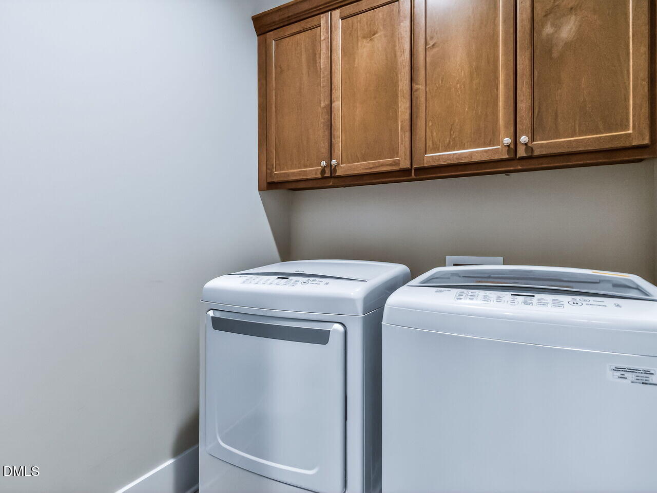 137 Bella Square Smithfield, NC 27577 - Photo 15 of 28 015-1280x960-laundry-room