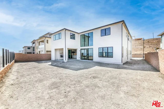 $13,800 | 11770 Hillsborough Lane, Porter Ranch, CA 91326