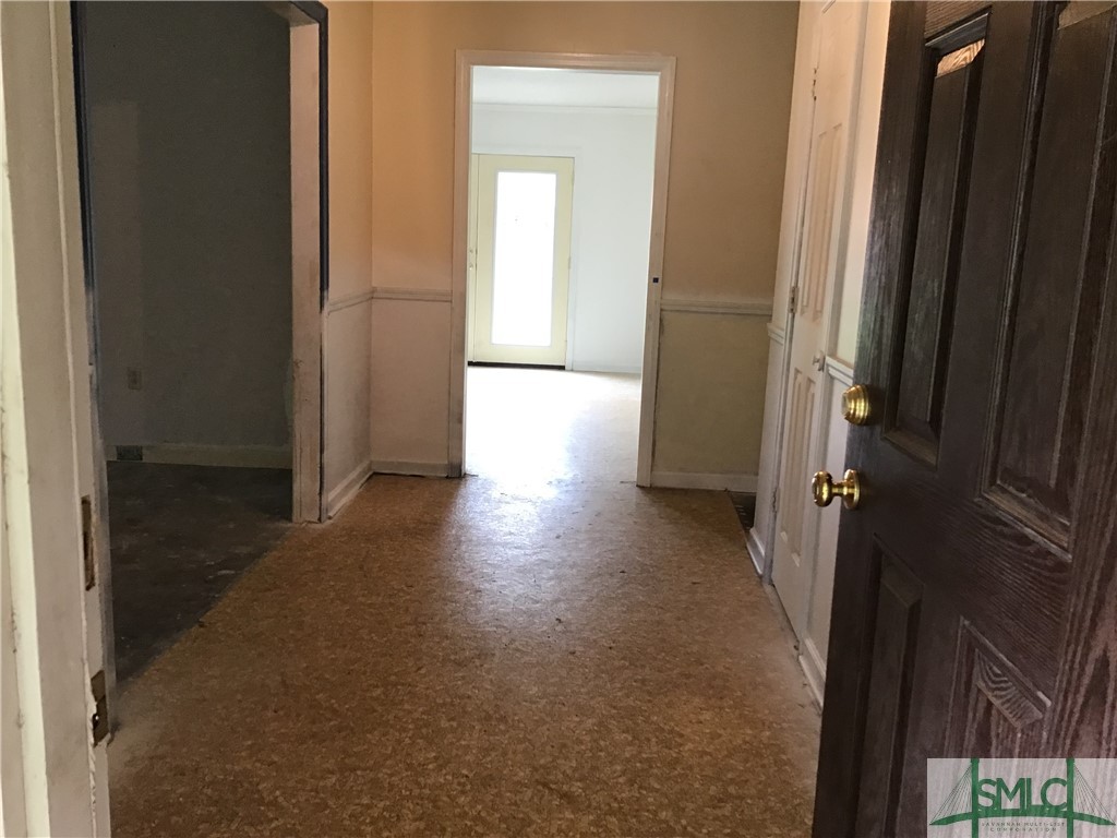 206 Donna Road Savannah, GA 31410 - Photo 3 of 21