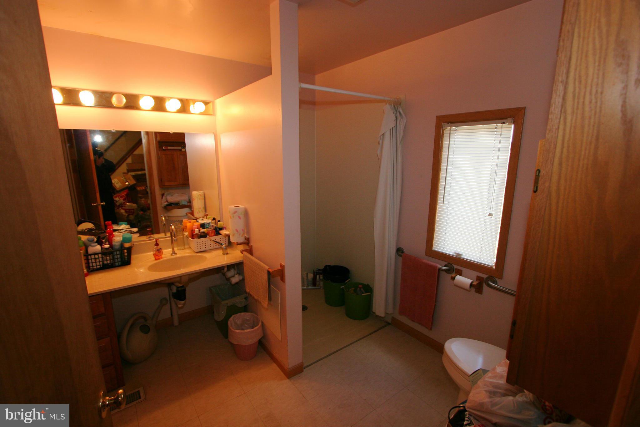 1028 Sullivan Road Westminster, MD 21157 - Photo 18 of 22 Bath