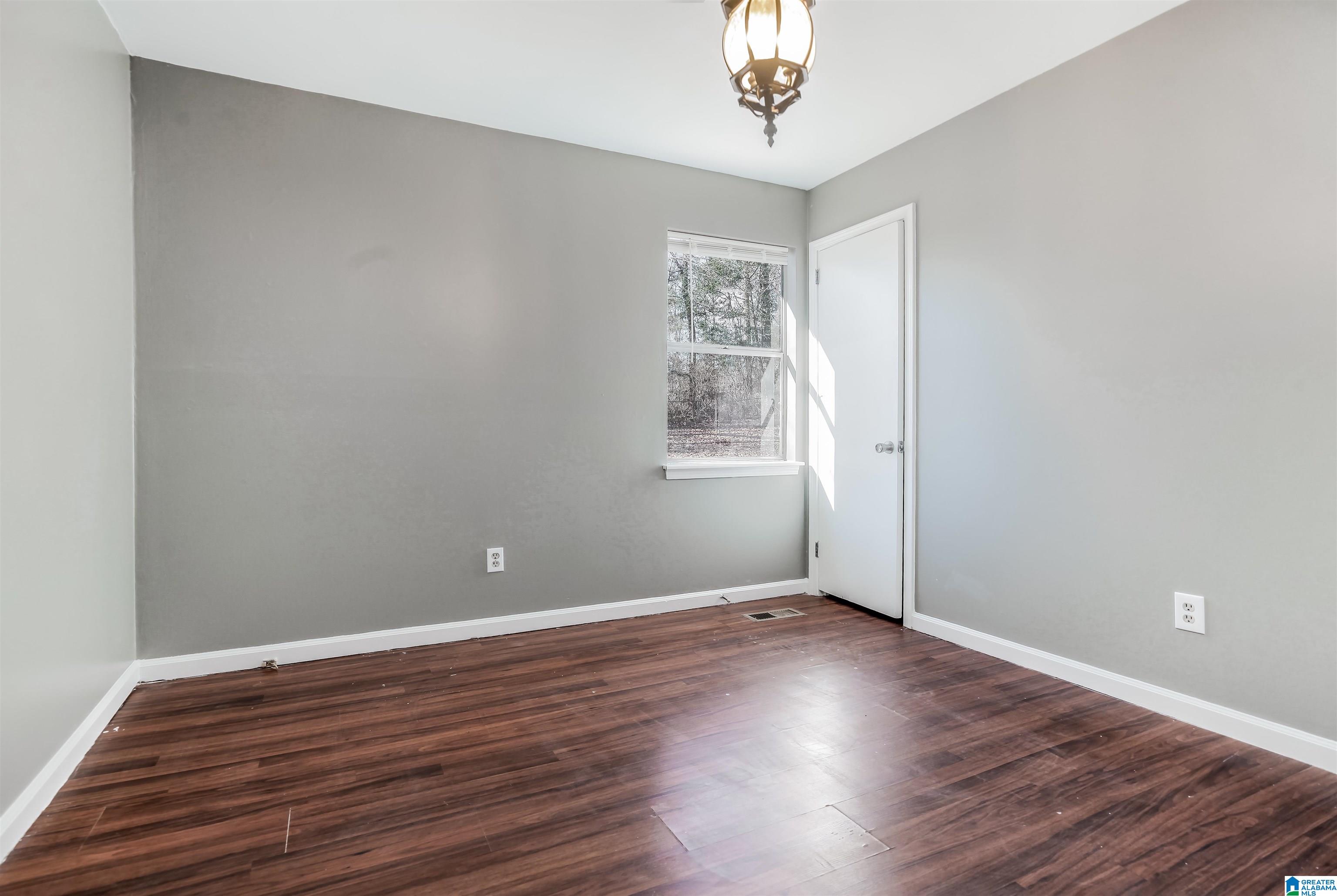 2100 Mountain View Road Birmingham, AL 35210 - Photo 6 of 27