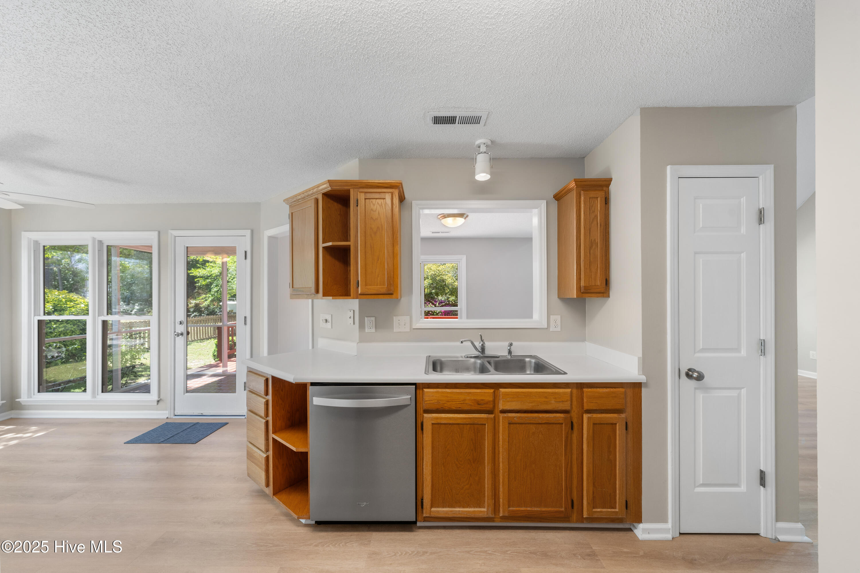 629 North Hampton Road Wilmington, NC 28409 - Photo 20 of 56 629HamptonRdWilmington-25