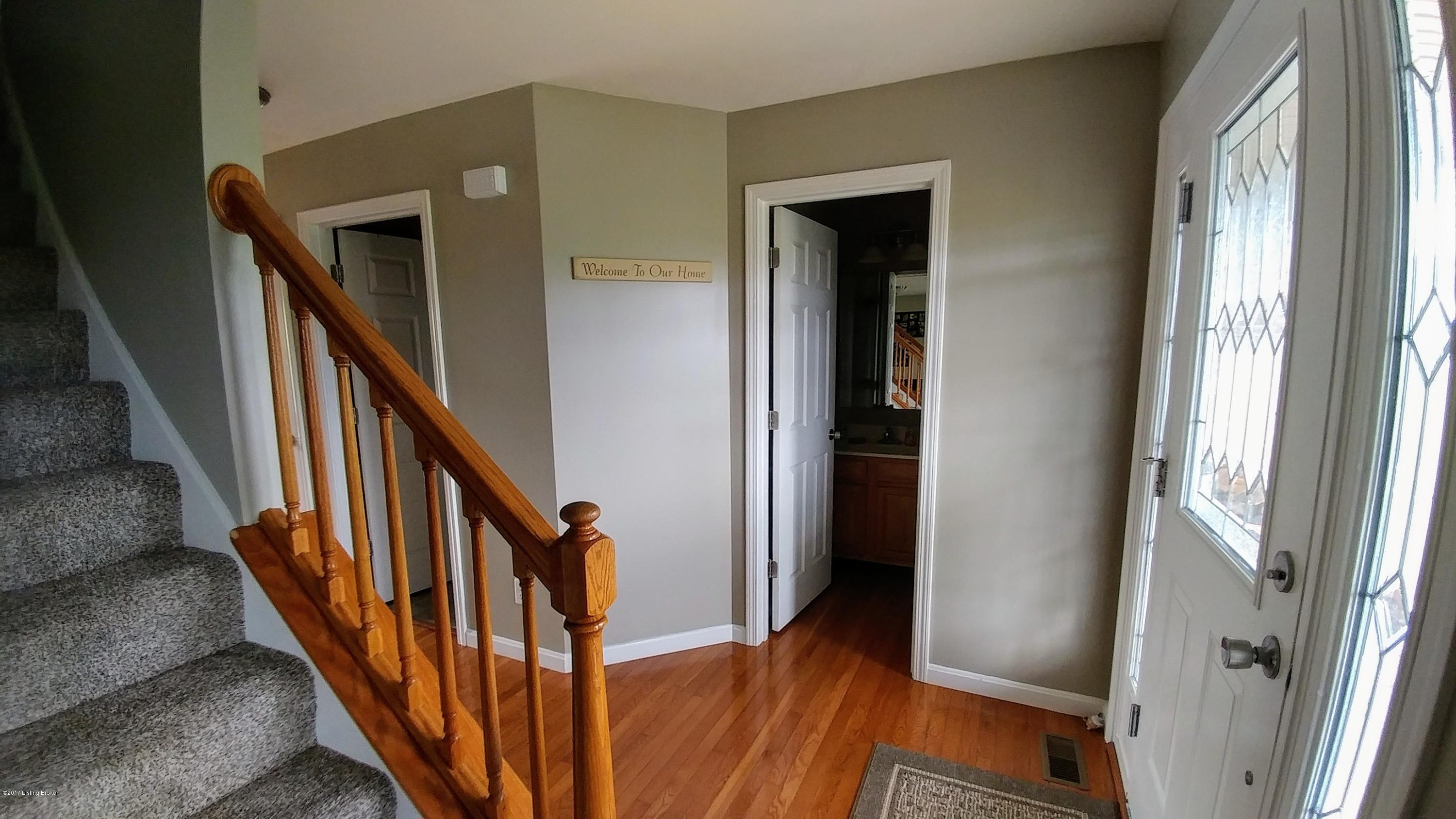 670 Paul Harned Road Lebanon Junction, KY 40150 - Photo 10 of 31 Foyer