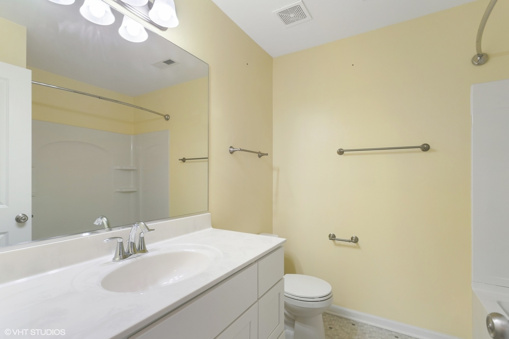 1724 Fredericksburg Lane Aurora, IL 60503 - Photo 15 of 20 a bathroom with a sink and a mirror