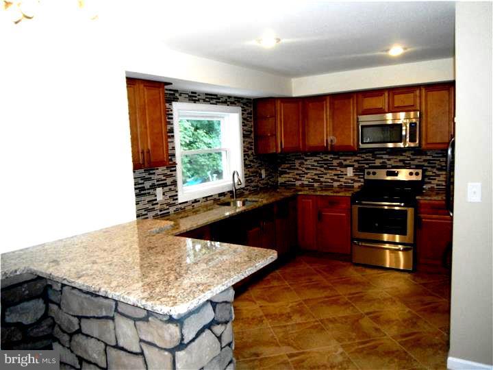 207 Stanford Road Fairless Hills, PA 19030 - Photo 11 of 22 Gallery Image 11