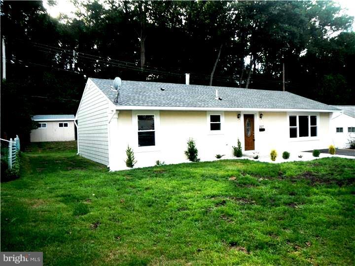 207 Stanford Road Fairless Hills, PA 19030 - Photo 3 of 22 Exterior