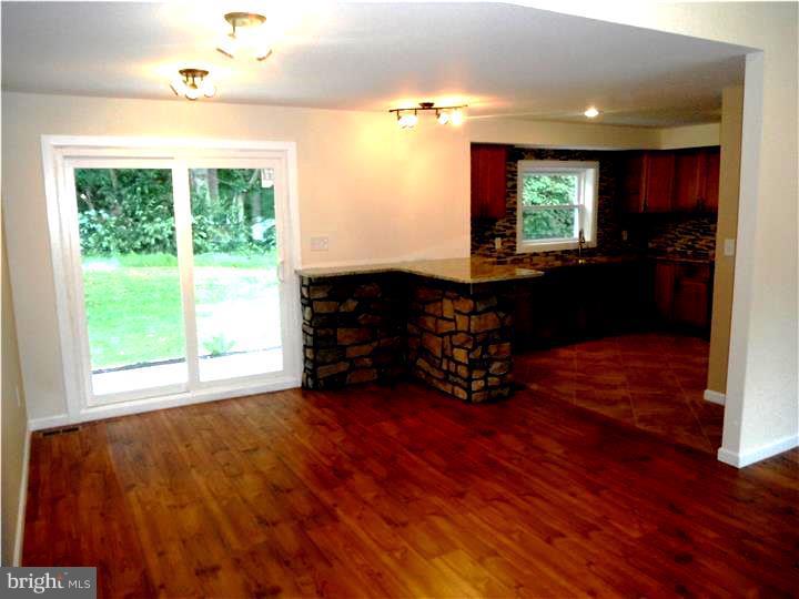 207 Stanford Road Fairless Hills, PA 19030 - Photo 9 of 22 Dining Room