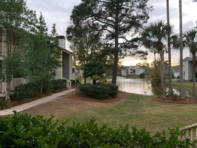 $2,650 | 1481 Center Street, Unit 1806, Mount Pleasant, SC 29464