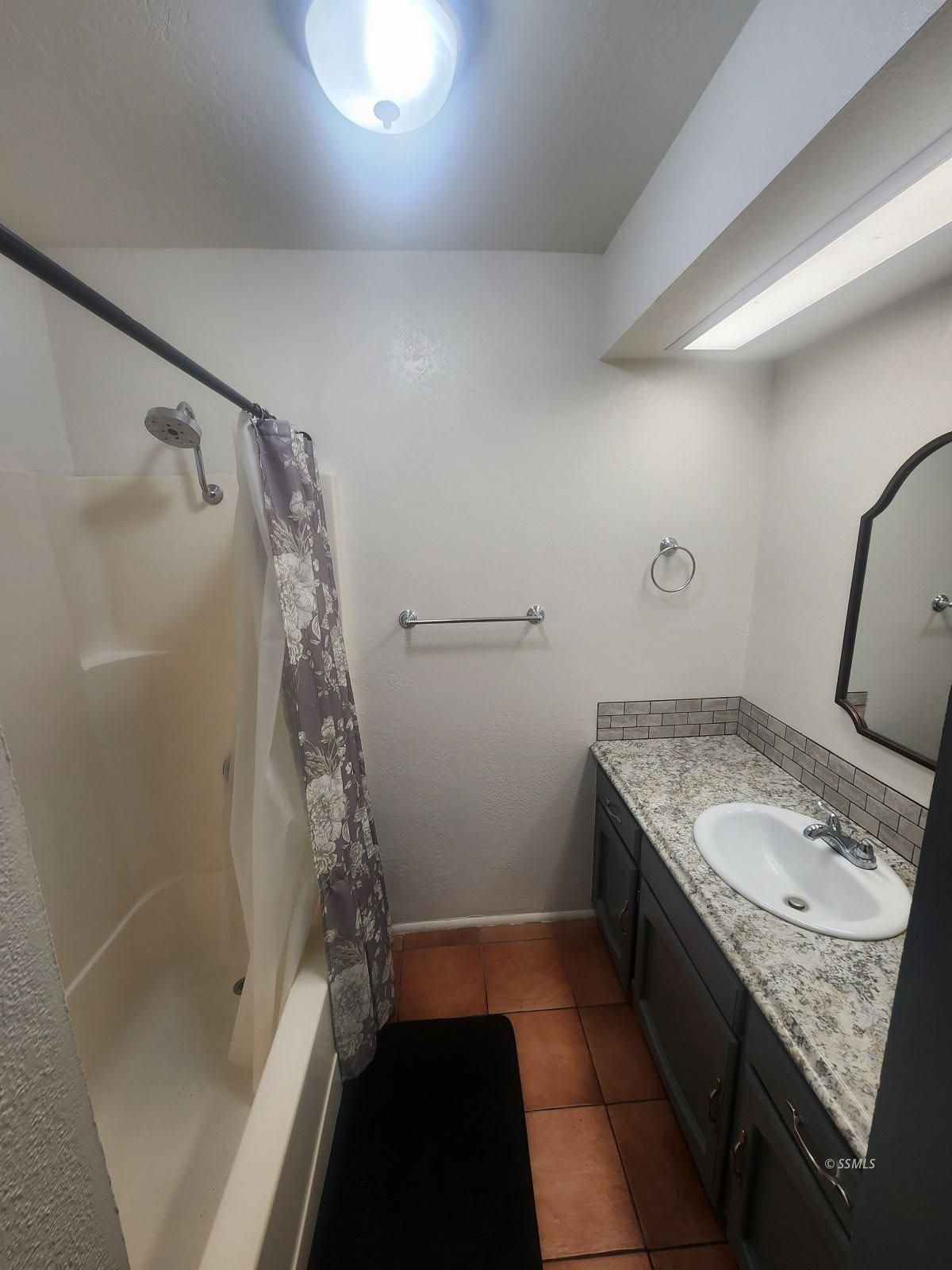 932 West Langley Avenue Ridgecrest, CA 93555 - Photo 7 of 23