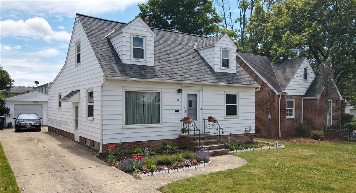 70 Leyton Road Bedford, OH 44146 - Photo 2 of 35