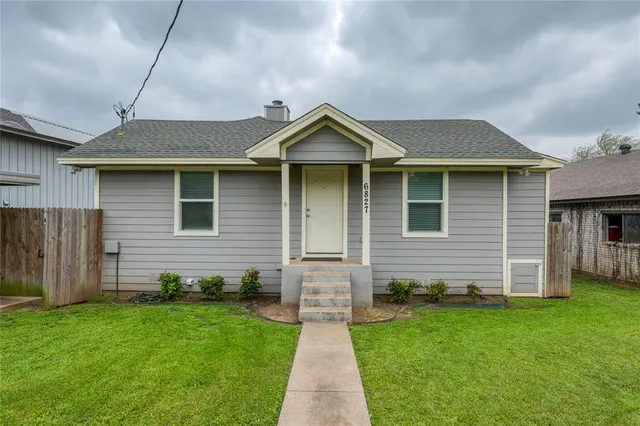 $435,000 | 6827 Briar Road, Azle, TX 76020