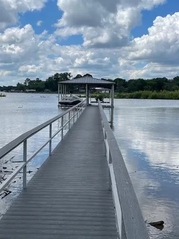 $435,000 | 6827 Briar Road, Azle, TX 76020