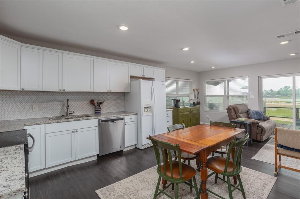 6827 Briar Road Azle, TX 76020 - Photo 6 of 30