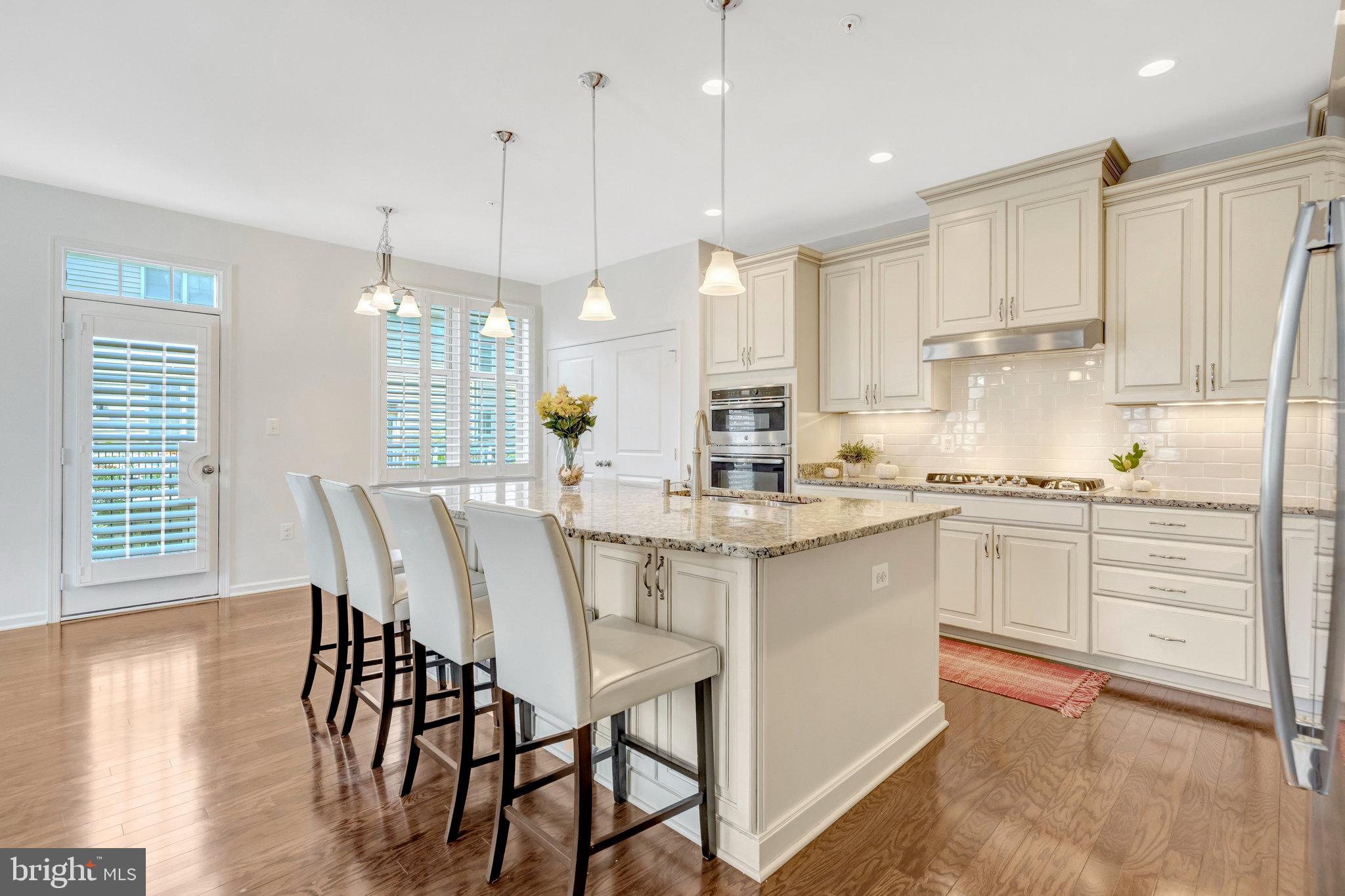 42634 Lancaster Ridge Terrace Chantilly, VA 20152 - Photo 24 of 63 Chefs dream kitchen with 5-burner gas cooktop
