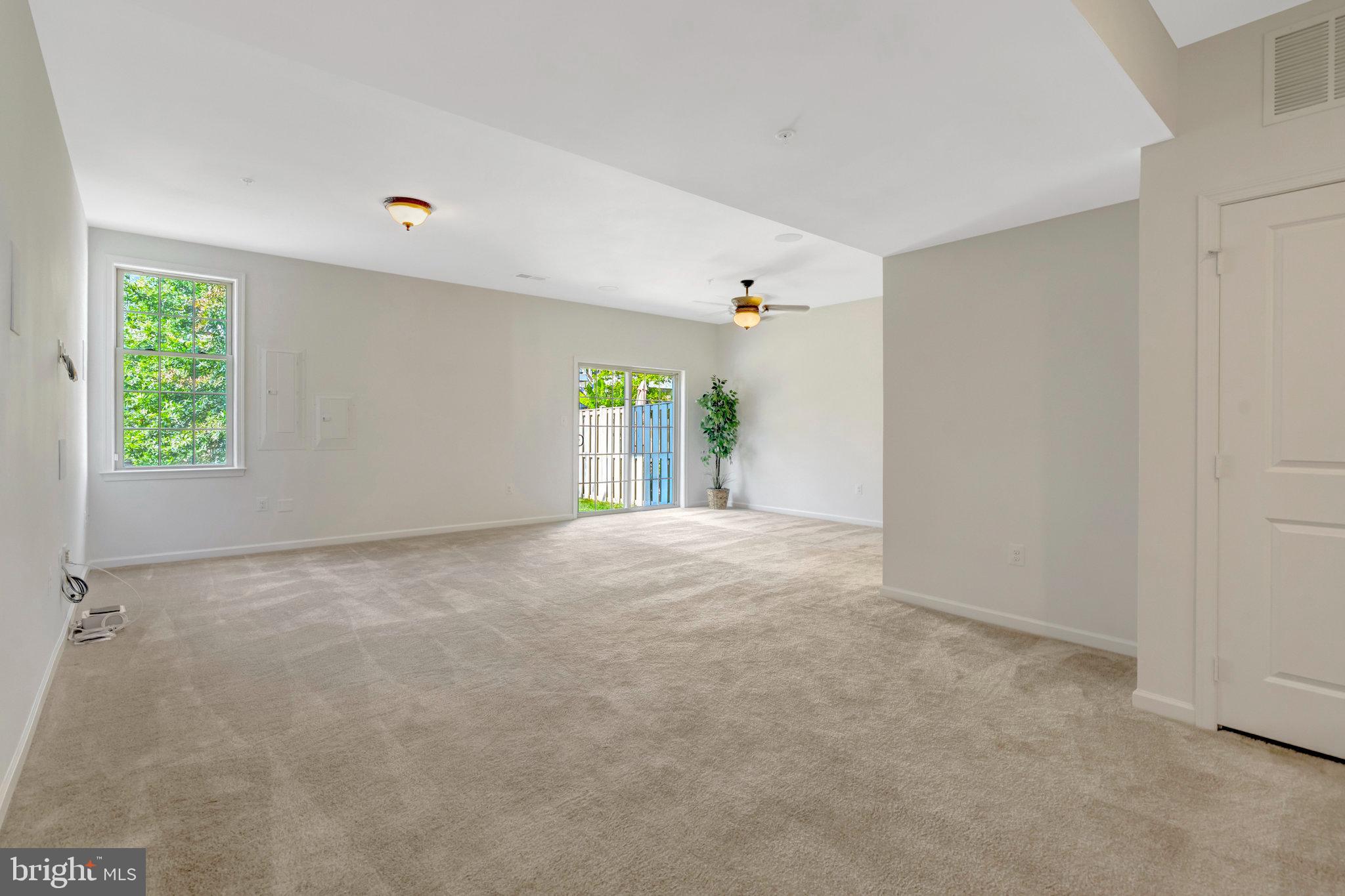 42634 Lancaster Ridge Terrace Chantilly, VA 20152 - Photo 49 of 63 an empty room with windows and closet