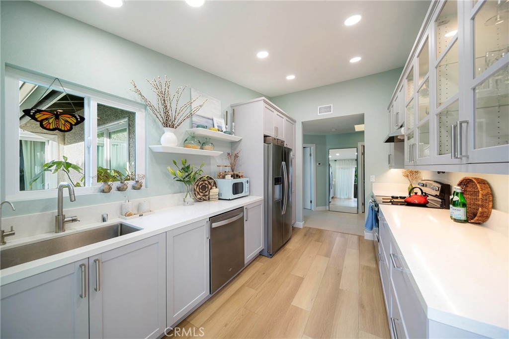 72 Corniche Drive, Unit E Dana Point, CA 92629 - Photo 4 of 61