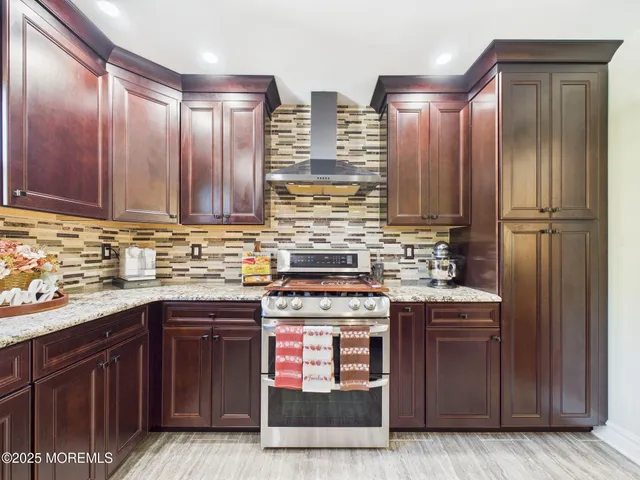 $725,000 | 20 Netty Street, Howell, NJ 07731