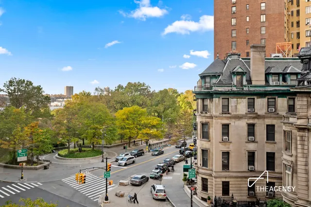 $850,000 | 310 West 72nd Street, Unit 5F | Upper West Side