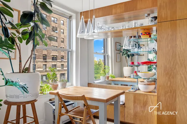 $850,000 | 310 West 72nd Street, Unit 5F | Upper West Side