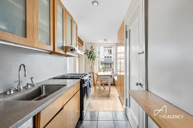 $850,000 | 310 West 72nd Street, Unit 5F | Upper West Side