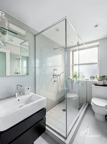 $850,000 | 310 West 72nd Street, Unit 5F | Upper West Side