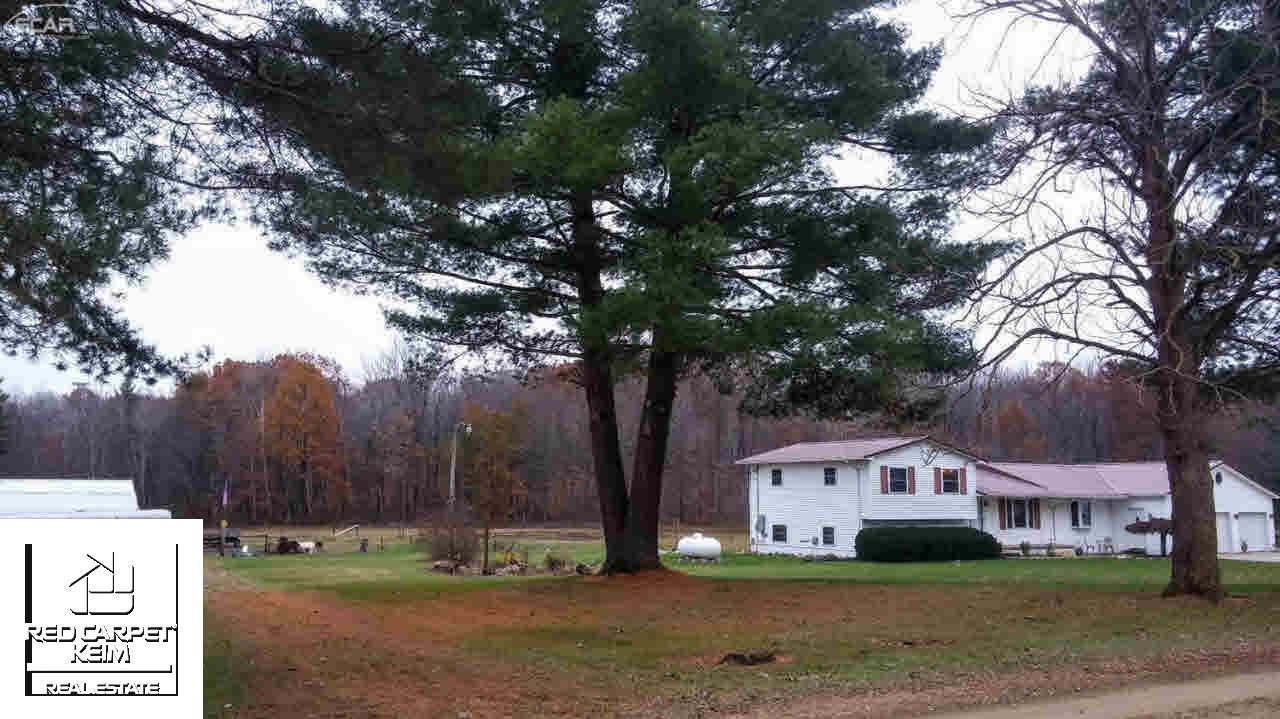 5222 Lonsberry Road Columbiaville, MI 48421 - Photo 2 of 36