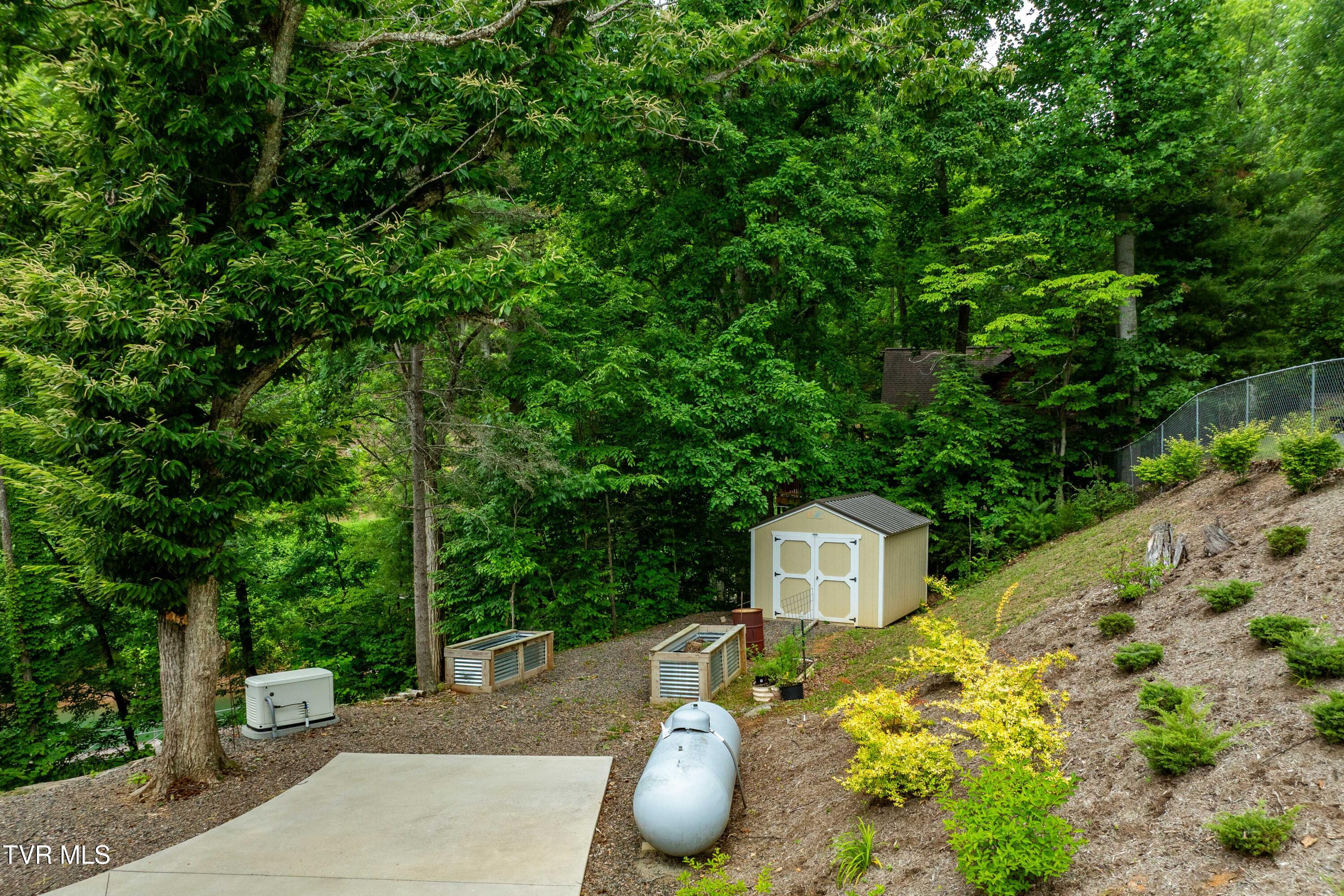 175 Lakeside Drive Butler, TN 37640 - Photo 56 of 102 175 Lakeside Dr (18 of 117)