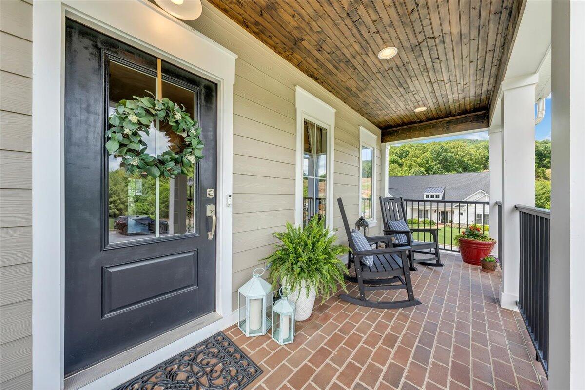 6996 Fairway Ridge Road Salem, VA 24153 - Photo 3 of 125 003-003-MIB06148